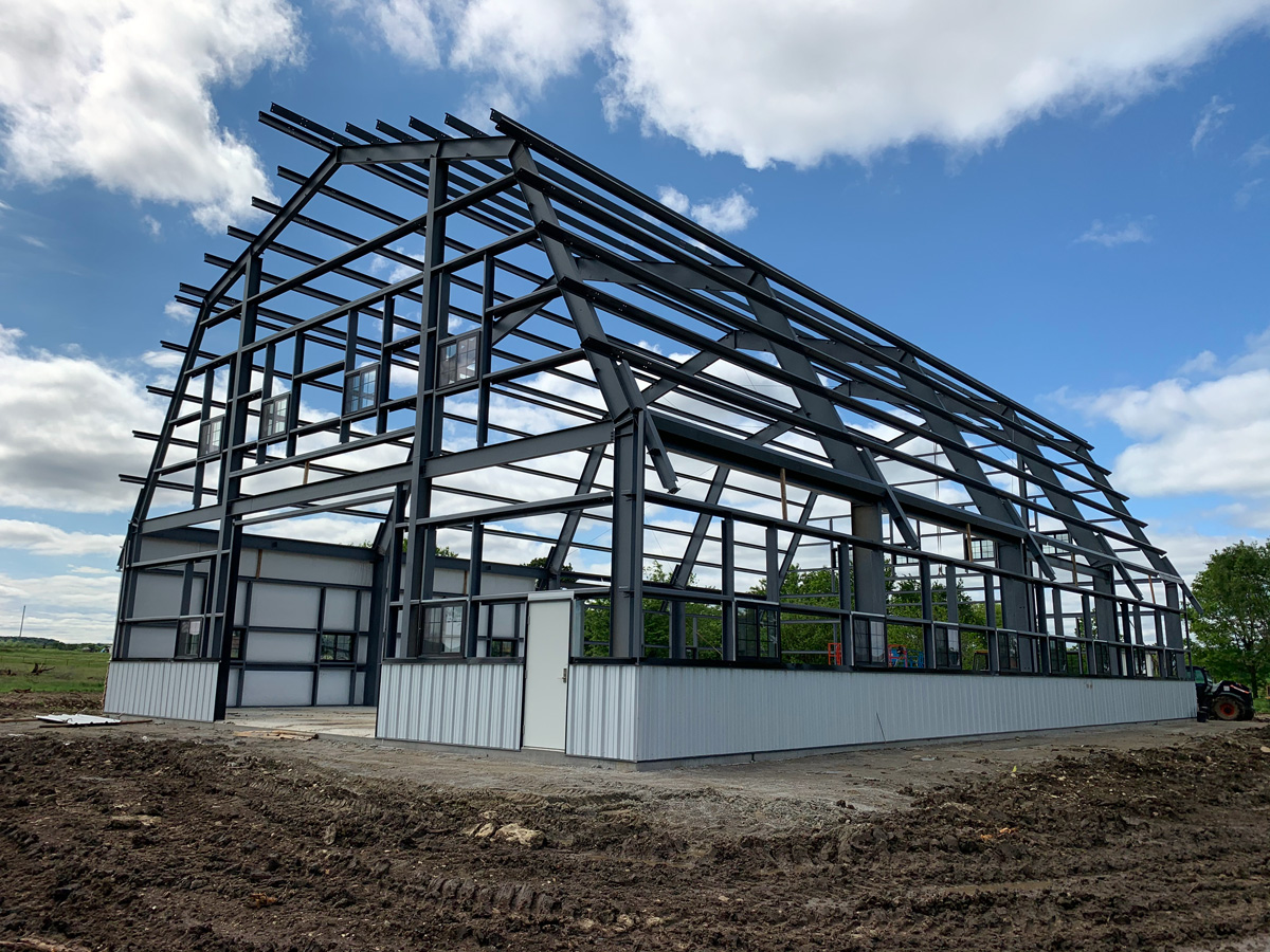 gambrel style barn builder near me