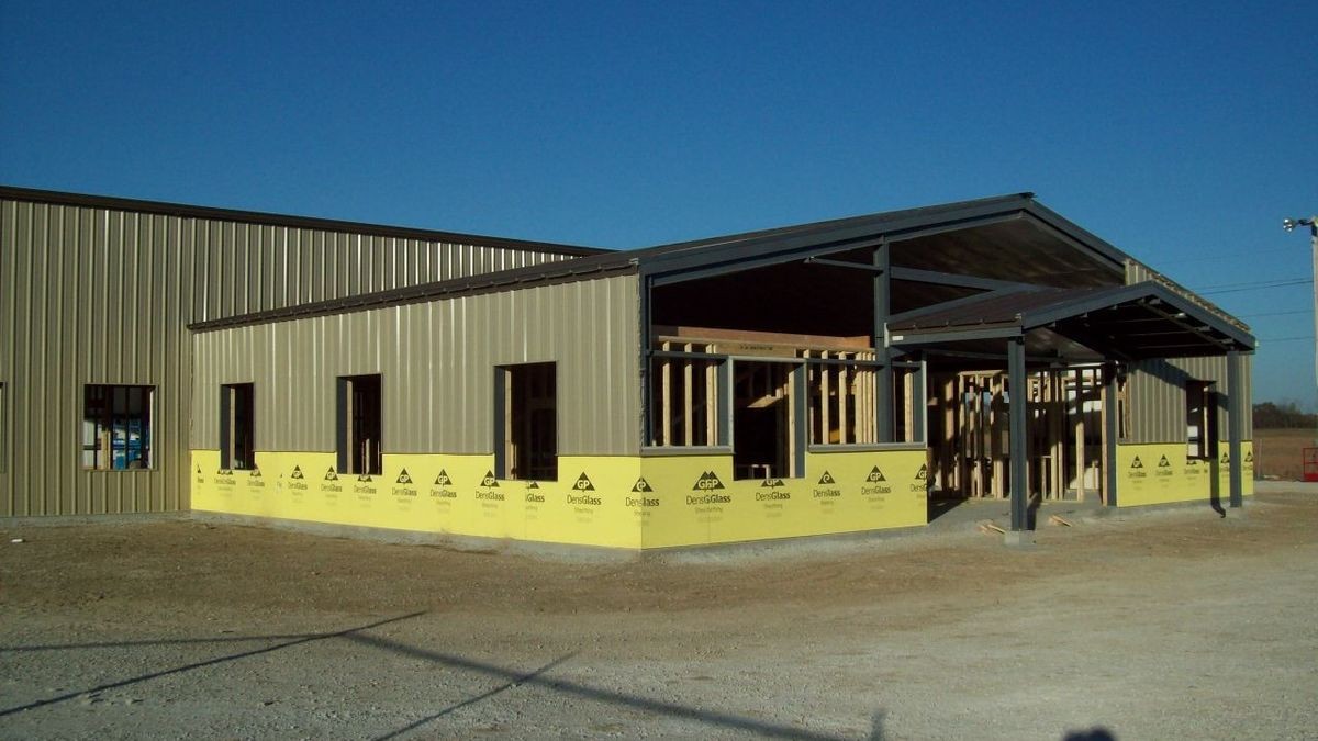 cook auction pre-engineered building being constructed