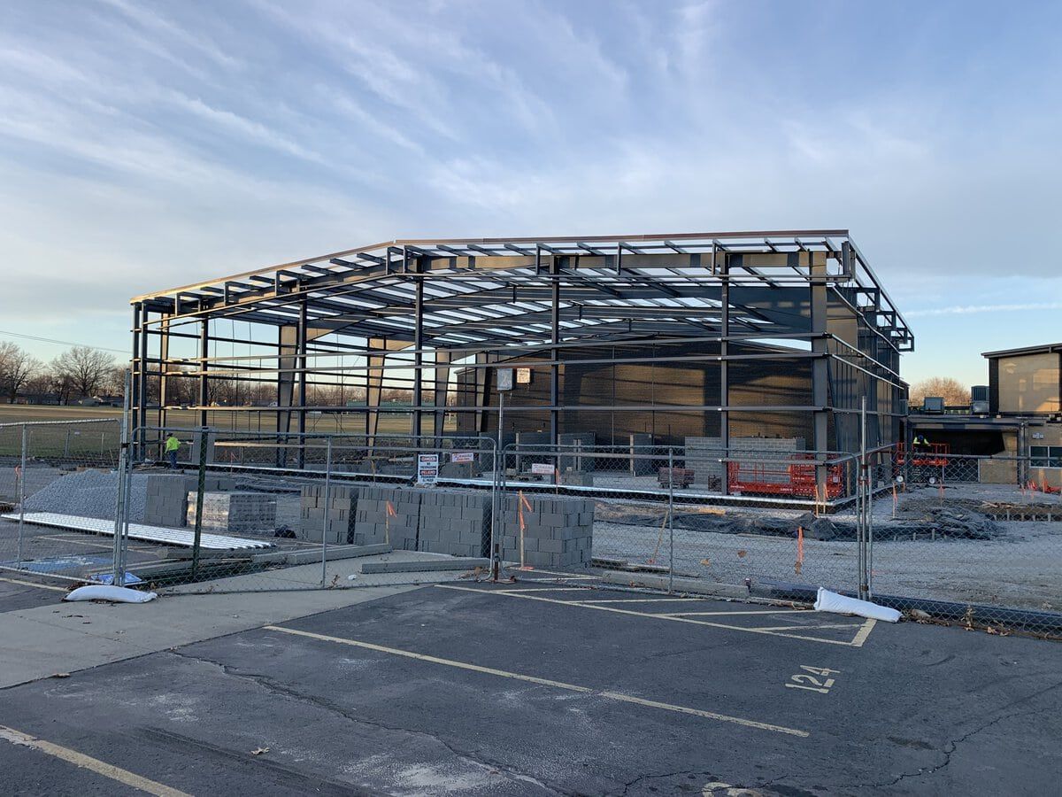 metal building contractors erecting prefab recreational building